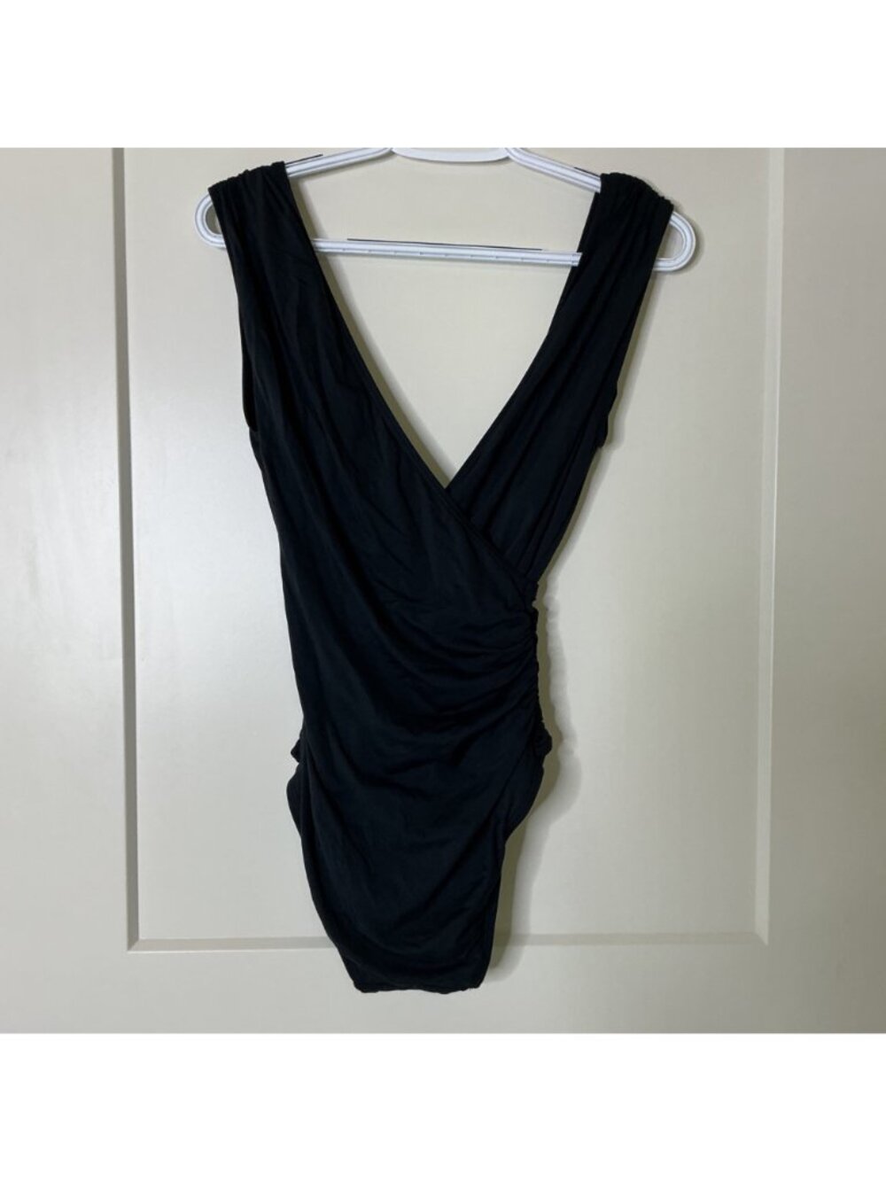 Vince Camuto Womens Black One-Piece Swimsuit With Ruched Front Size 6 - Picture 7 of 7